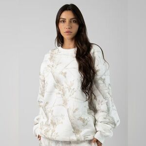 COMFRT Crew Unisex White Oak Camo Sweatshirt, Size SMALL